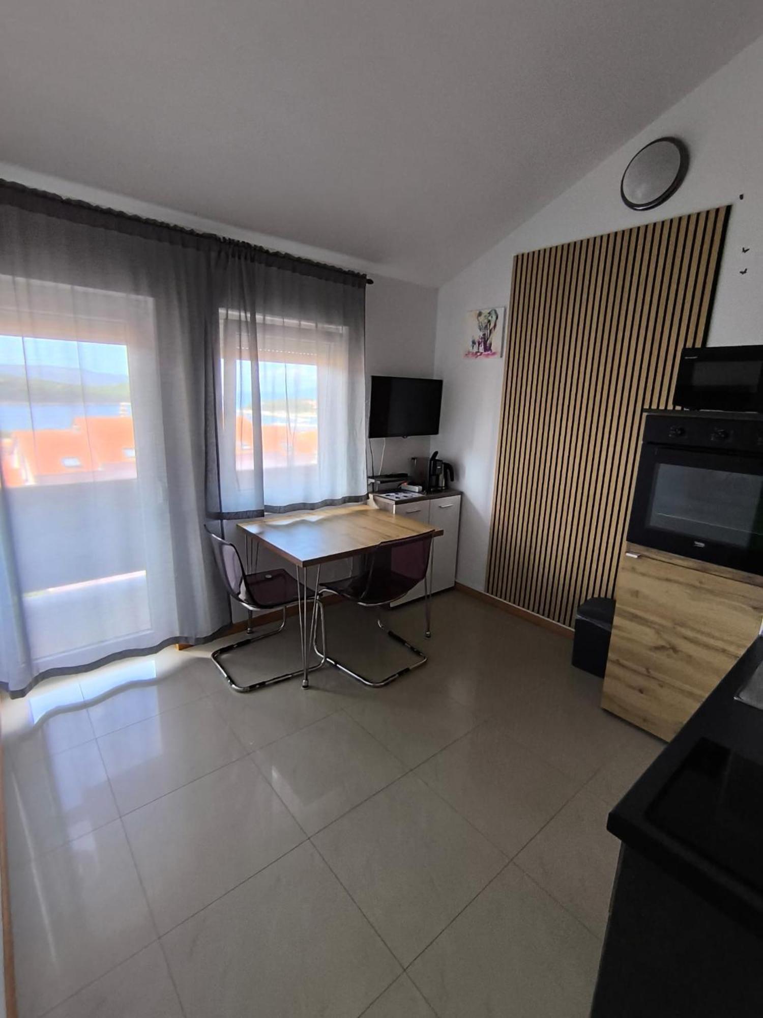 Apartments Pongrac 크레스 외부 사진