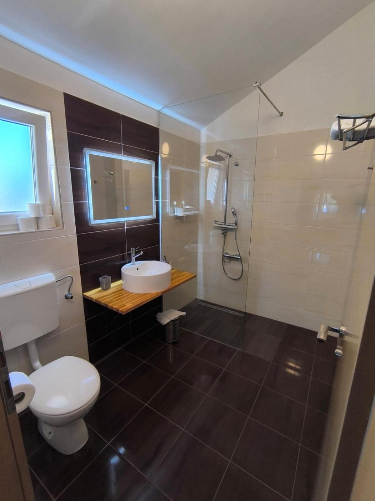 Apartments Pongrac 크레스 외부 사진